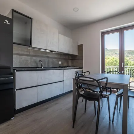 Signora Cinzia Apartment Torchiara
