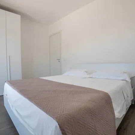 Signora Cinzia Apartment *